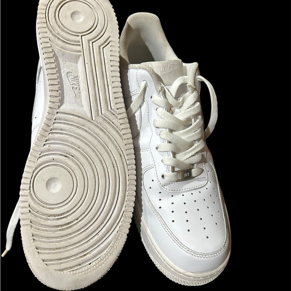 Size 12 Nike AF1 White Men's Sneakers - Picture 3 of 3